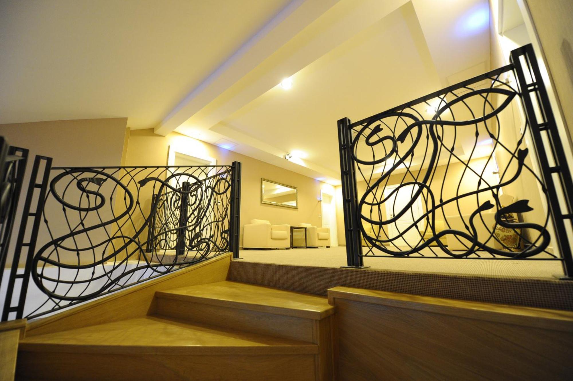 Hotel 1000 Ruza Beograd Bagian luar foto