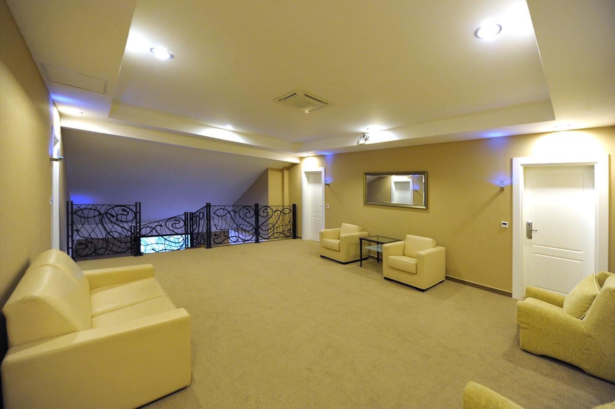 Hotel 1000 Ruza Beograd Bagian luar foto